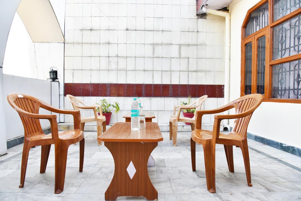 דרמסאלה Surbhi Guest House מראה חיצוני תמונה