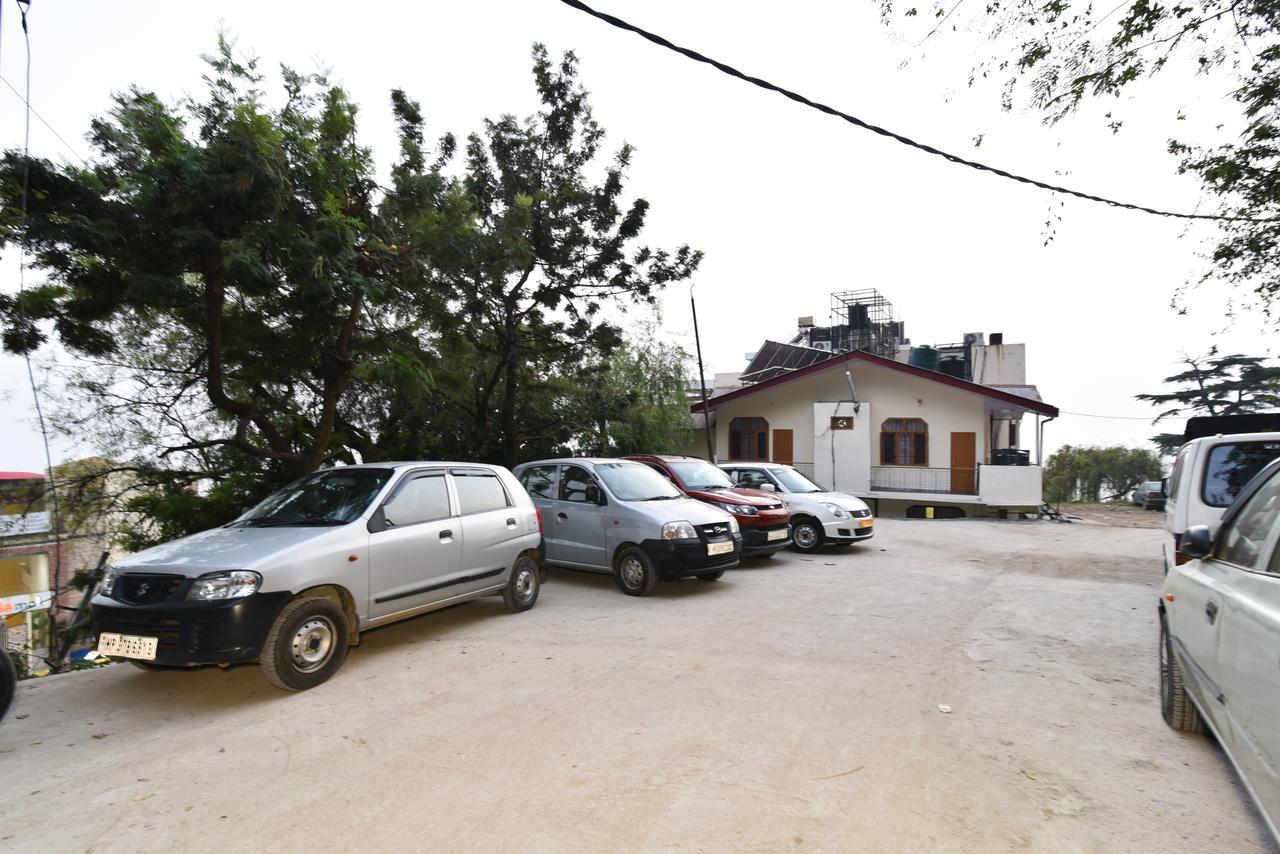 דרמסאלה Surbhi Guest House מראה חיצוני תמונה