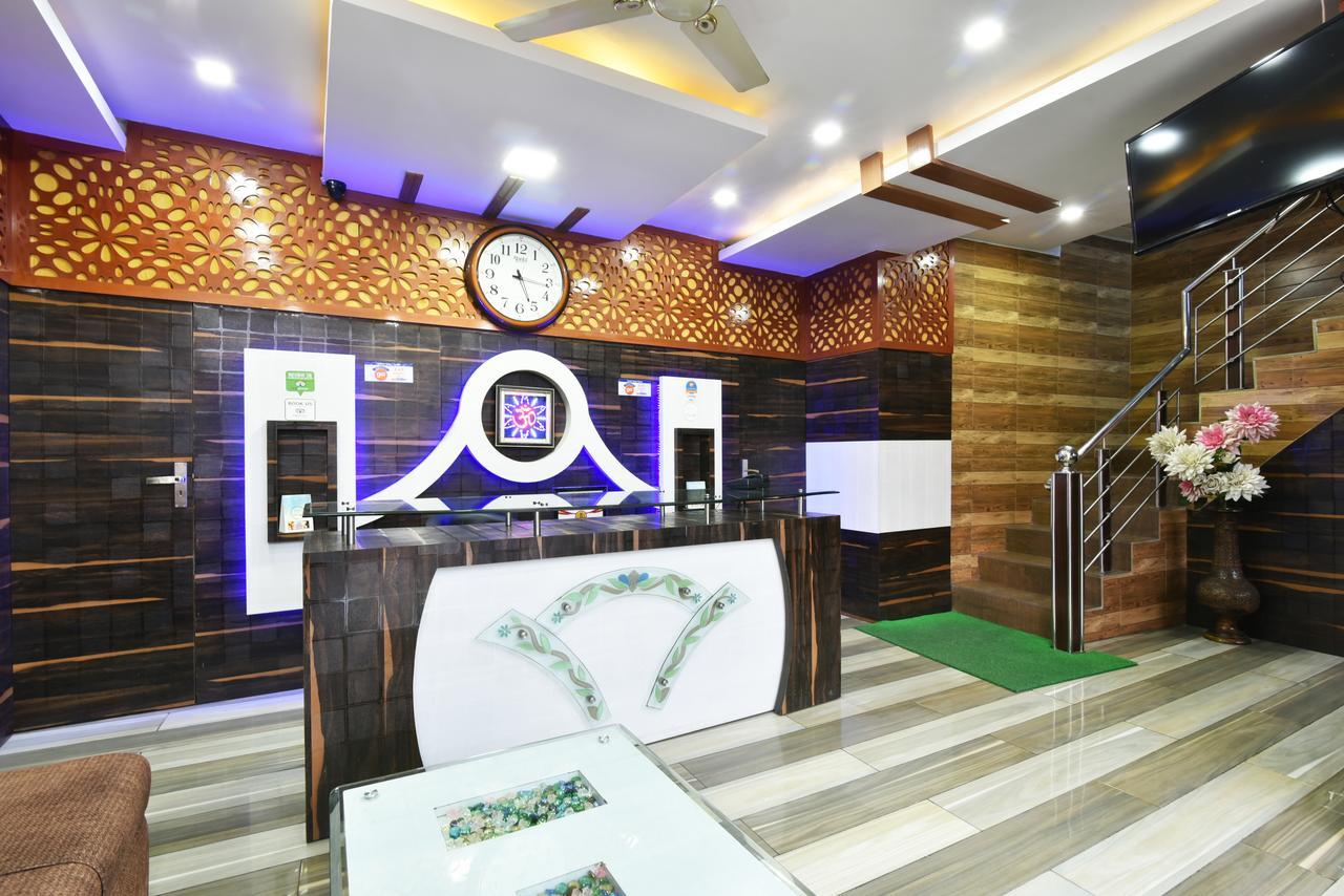 דרמסאלה Surbhi Guest House מראה חיצוני תמונה
